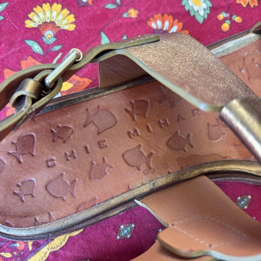 Chie Mihara Wasy Metallic Sandals in Shina Bronce - Picture 2 of 4